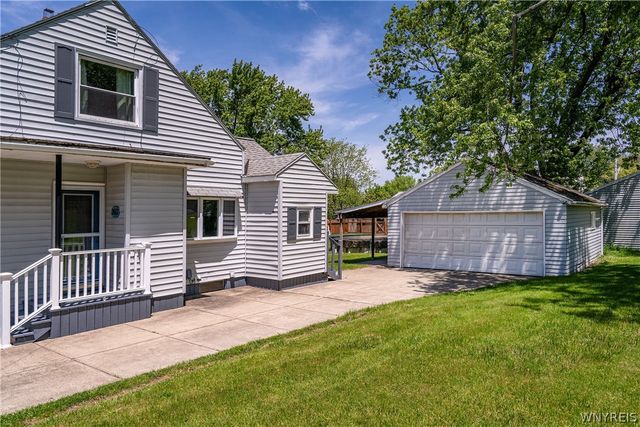 2662 Greenfield Avenue, Hamburg, NY 14075