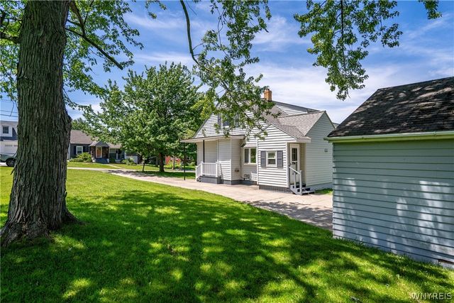 2662 Greenfield Avenue, Hamburg, NY 14075