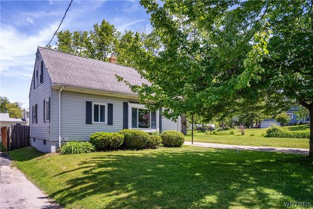2662 Greenfield Avenue, Hamburg, NY 14075