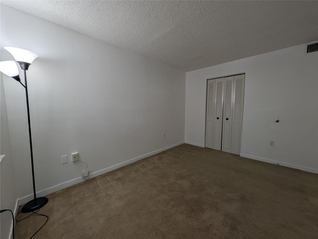 1740 NW North River Dr 329, Miami, FL 33125