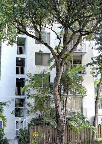 1740 NW North River Dr 329, Miami, FL 33125