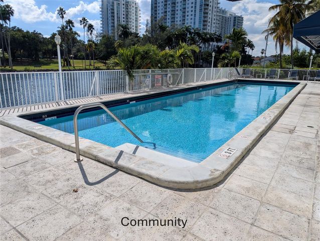 1740 NW North River Dr 329, Miami, FL 33125