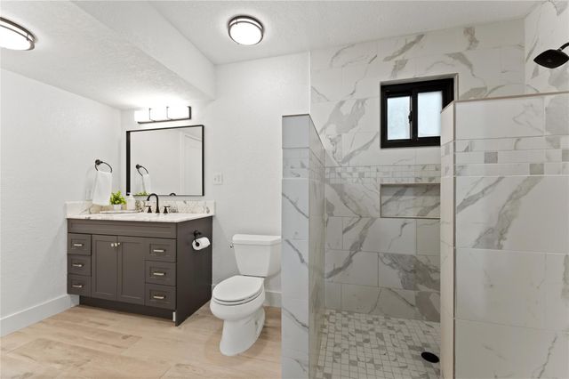 612 Canyon Rim DR, Dripping Springs, TX 78620