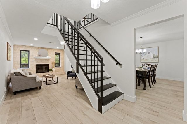 612 Canyon Rim DR, Dripping Springs, TX 78620