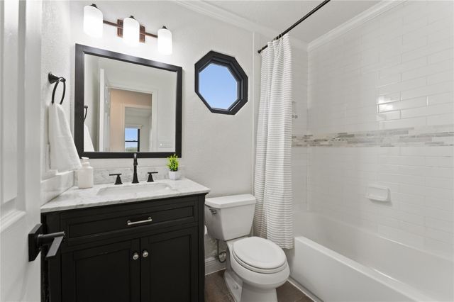 612 Canyon Rim DR, Dripping Springs, TX 78620