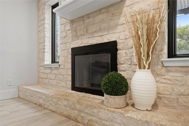 612 Canyon Rim DR, Dripping Springs, TX 78620