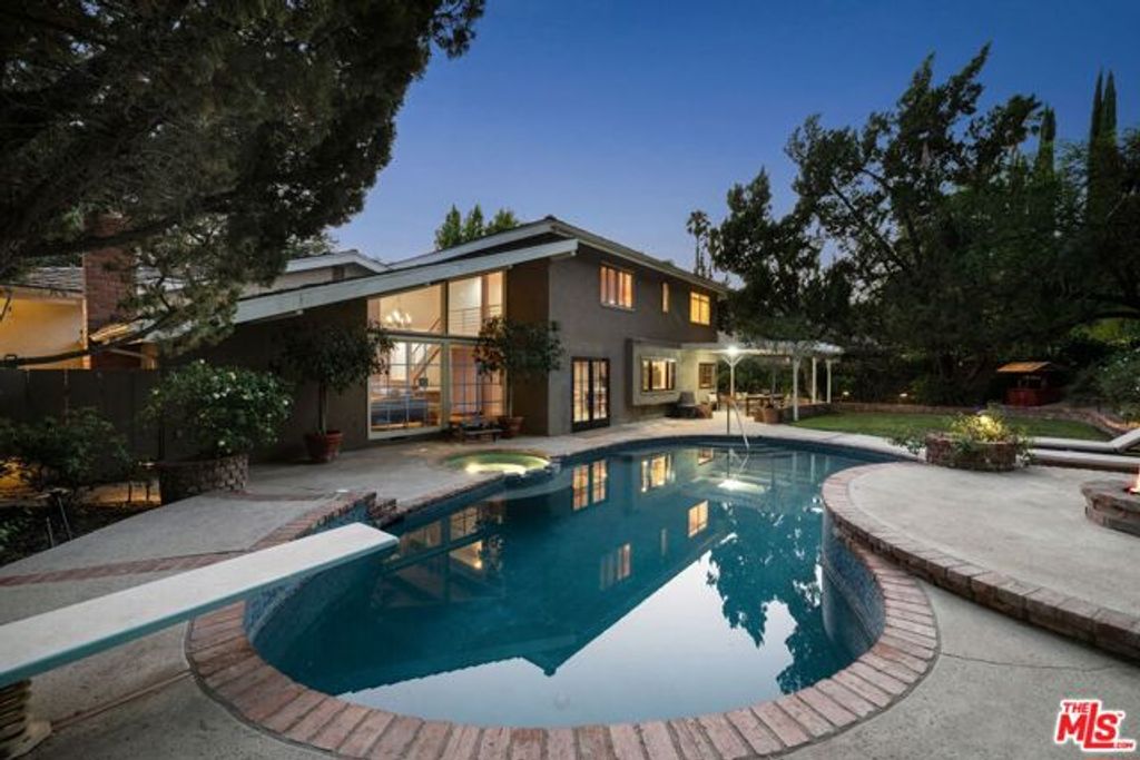 5320 Orrville Avenue, Woodland Hills (los Angeles), CA 91367