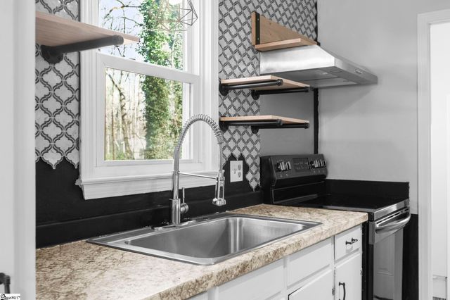 107 Corkwood Drive, Simpsonville, SC 29680