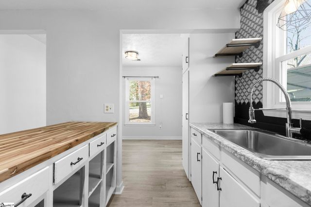 107 Corkwood Drive, Simpsonville, SC 29680