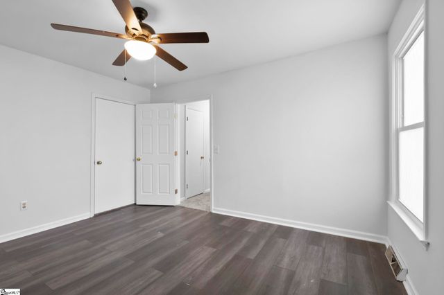 107 Corkwood Drive, Simpsonville, SC 29680