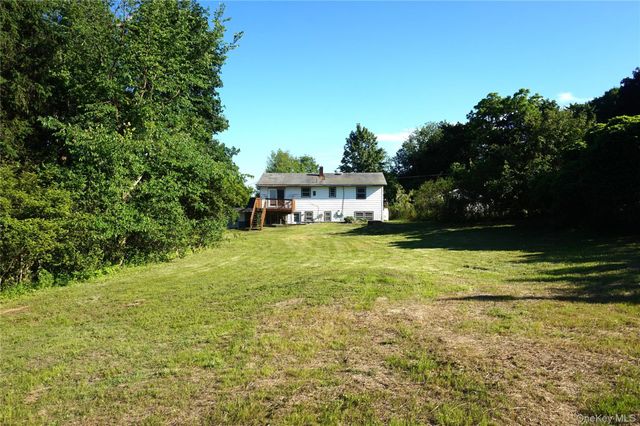62 Warwick Road, Carmel, NY 10512