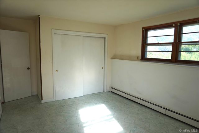 62 Warwick Road, Carmel, NY 10512