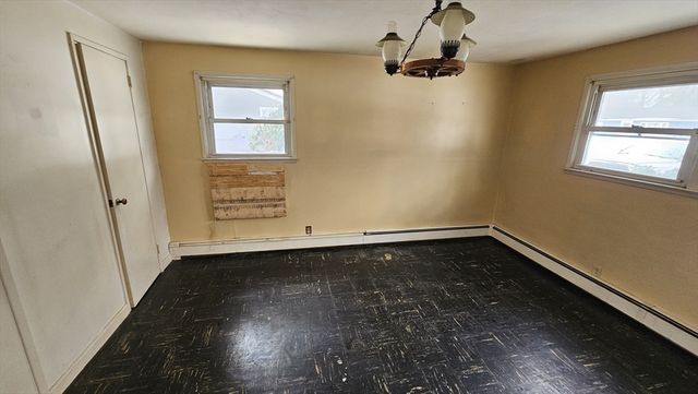 49 Corcoran, Springfield, MA 01118