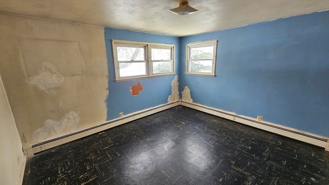 49 Corcoran, Springfield, MA 01118