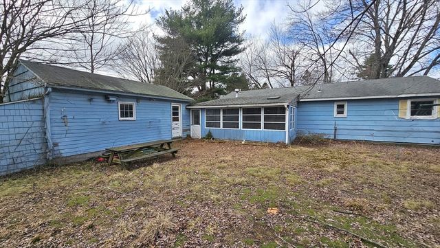 49 Corcoran, Springfield, MA 01118