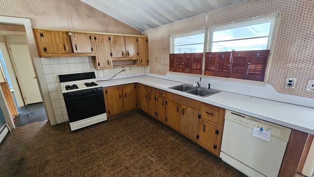 49 Corcoran, Springfield, MA 01118