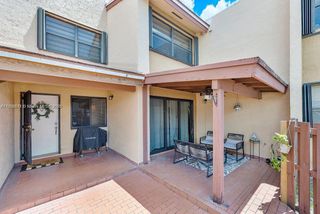 241 W Park Dr 5-103, Miami, FL 33172