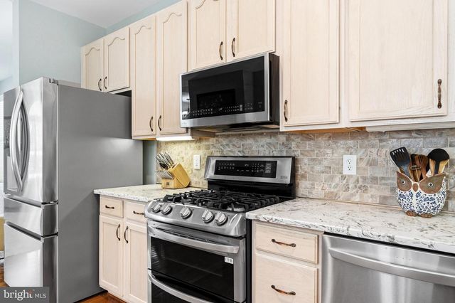 3148 HOLLAND CLIFFS RD, Huntingtown, MD 20639