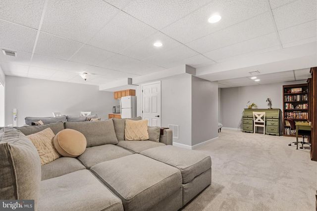 3148 HOLLAND CLIFFS RD, Huntingtown, MD 20639