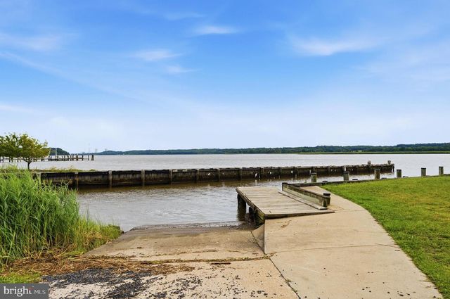 3148 HOLLAND CLIFFS RD, Huntingtown, MD 20639