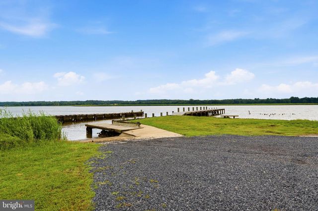 3148 HOLLAND CLIFFS RD, Huntingtown, MD 20639