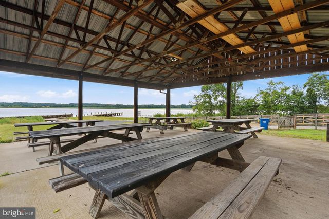 3148 HOLLAND CLIFFS RD, Huntingtown, MD 20639