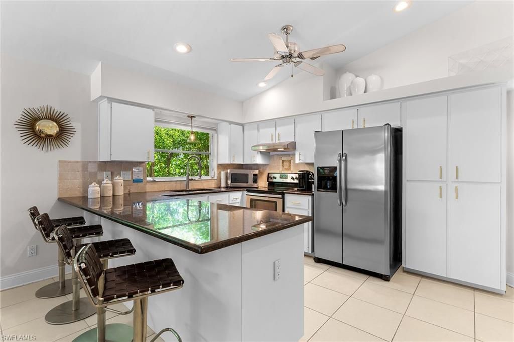 580 97th AVE N, NAPLES, FL 34108 — photo 4