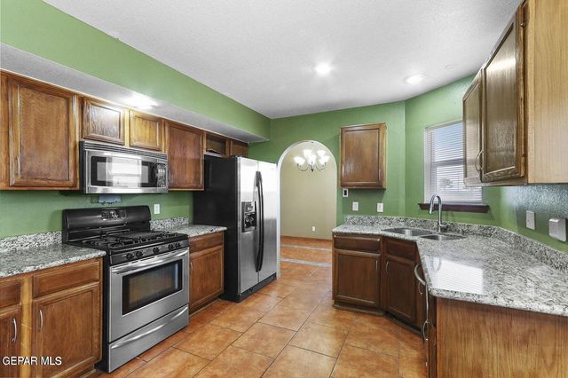 11312 LOMA ROYAL Place, El Paso, TX 79934