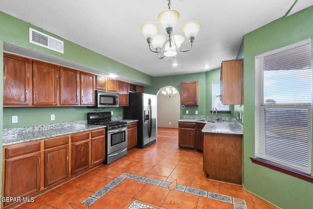 11312 LOMA ROYAL Place, El Paso, TX 79934
