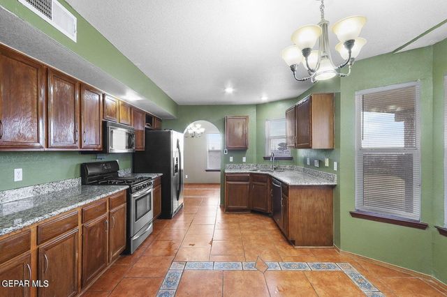 11312 LOMA ROYAL Place, El Paso, TX 79934