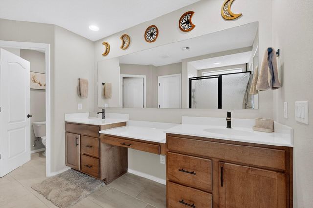 12100 Echo Valley Lane NW, Albuquerque, NM 87120