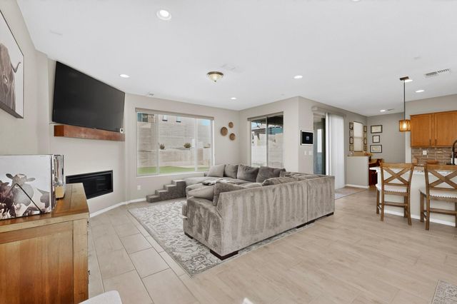 12100 Echo Valley Lane NW, Albuquerque, NM 87120