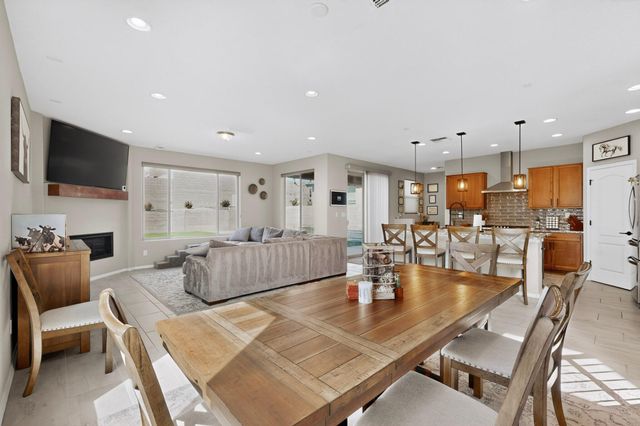 12100 Echo Valley Lane NW, Albuquerque, NM 87120