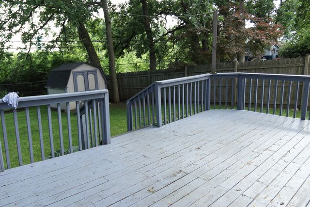 613 Oakwood Drive, Round Lake Beach, IL 60073