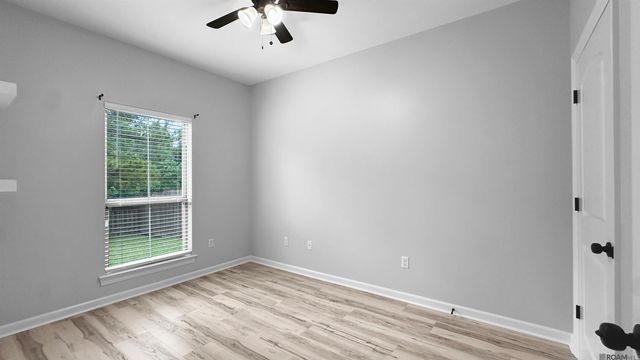 10816 Field Pointe Dr, Denham Springs, LA 70726