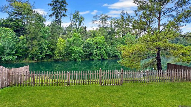10816 Field Pointe Dr, Denham Springs, LA 70726
