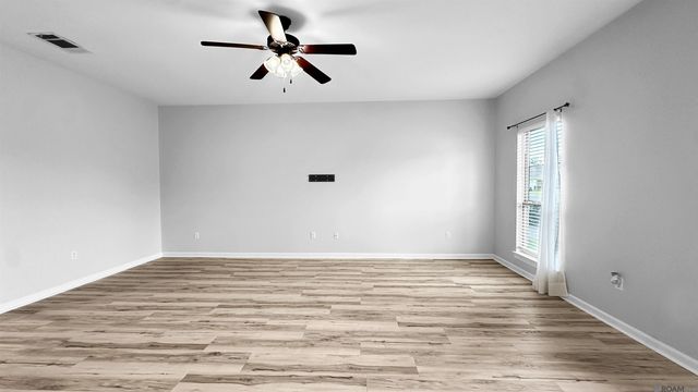 10816 Field Pointe Dr, Denham Springs, LA 70726