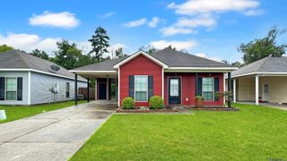 10816 Field Pointe Dr, Denham Springs, LA 70726