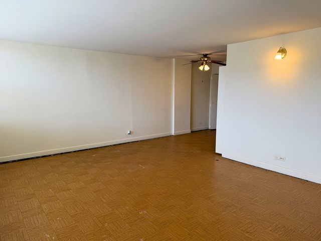 33 N Main Street 2F, Lombard, IL 60148