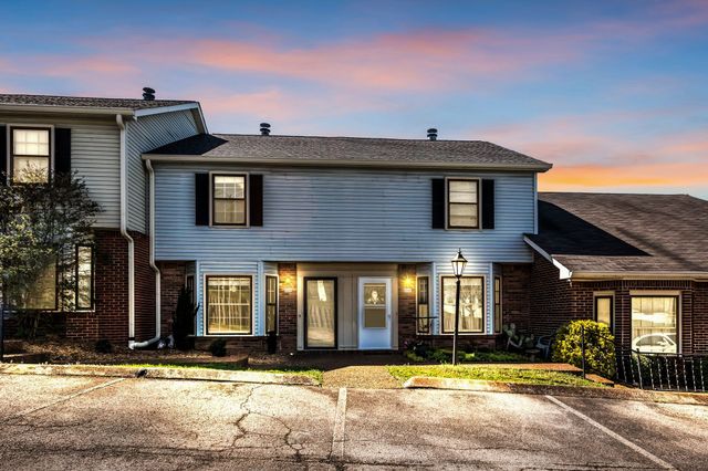 2204 Union Place Court, Columbia, TN 38401