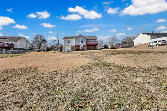 1412 McClardy Rd, Clarksville, TN 37042