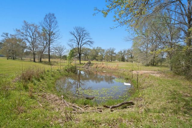 15 Brumley Drive, Huntsville, TX 77320