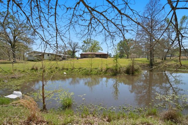 15 Brumley Drive, Huntsville, TX 77320