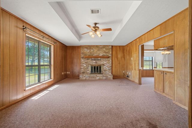 15 Brumley Drive, Huntsville, TX 77320