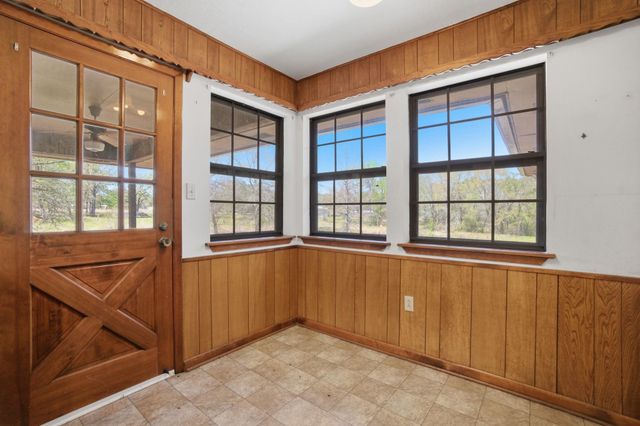 15 Brumley Drive, Huntsville, TX 77320