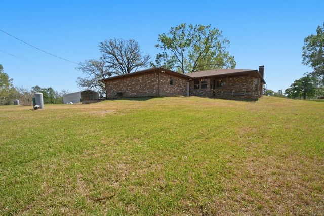 15 Brumley Drive, Huntsville, TX 77320