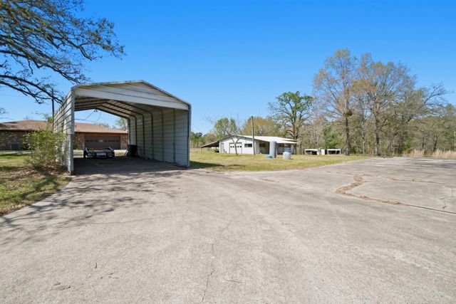 15 Brumley Drive, Huntsville, TX 77320