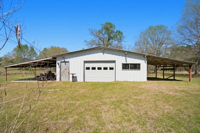 15 Brumley Drive, Huntsville, TX 77320