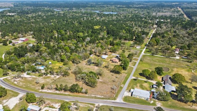 15 Brumley Drive, Huntsville, TX 77320