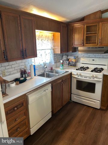 489 BRENDON DR, Leola, PA 17540